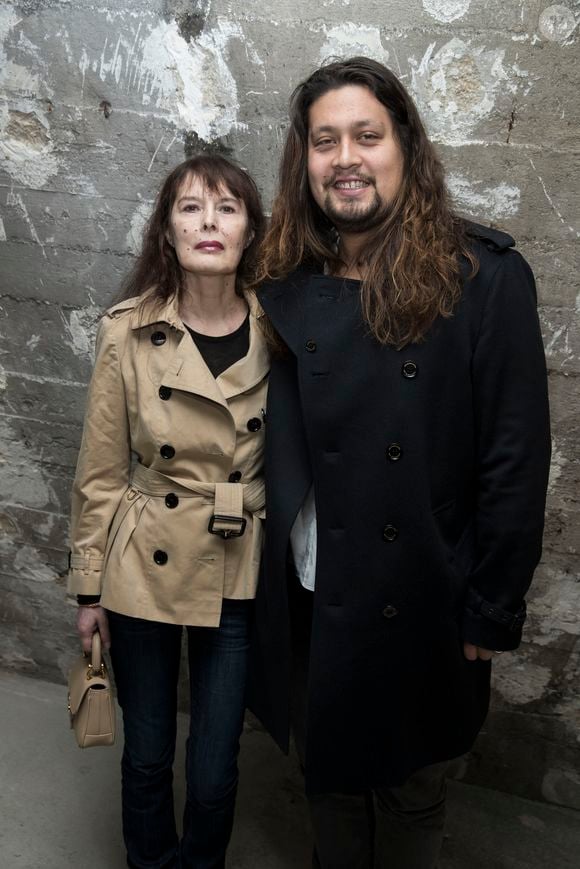 Exclusif - Bambou et son fils Lulu Gainsbourg à l'exposition itinérante Burberry "Here we are" dans les anciens locaux du journal Libération à Paris en marge des collections Haute-Couture printemps-été 2018 le 24 janvier 2018. 
© Olivier Borde / Bestimage