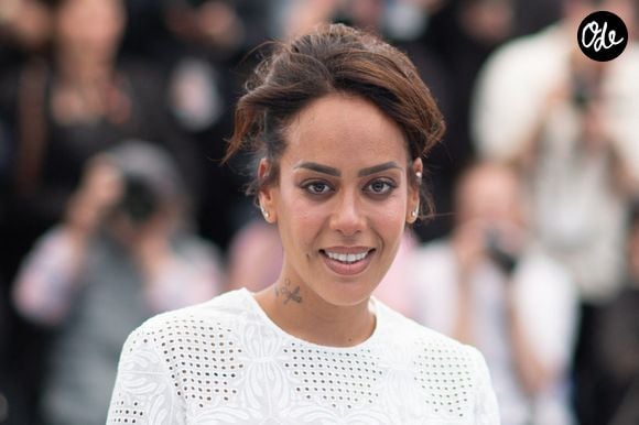 Amel Bent lors de la séance photo du film "Ma Frère" à Cannes, en France, le 22 mai 2025, dans le cadre du 78e Festival de Cannes. Photo : Aurore Marechal/ABACAPRESS.COM
