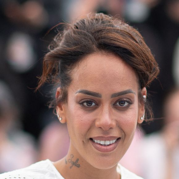 Amel Bent lors de la séance photo du film "Ma Frère" à Cannes, en France, le 22 mai 2025, dans le cadre du 78e Festival de Cannes. Photo : Aurore Marechal/ABACAPRESS.COM