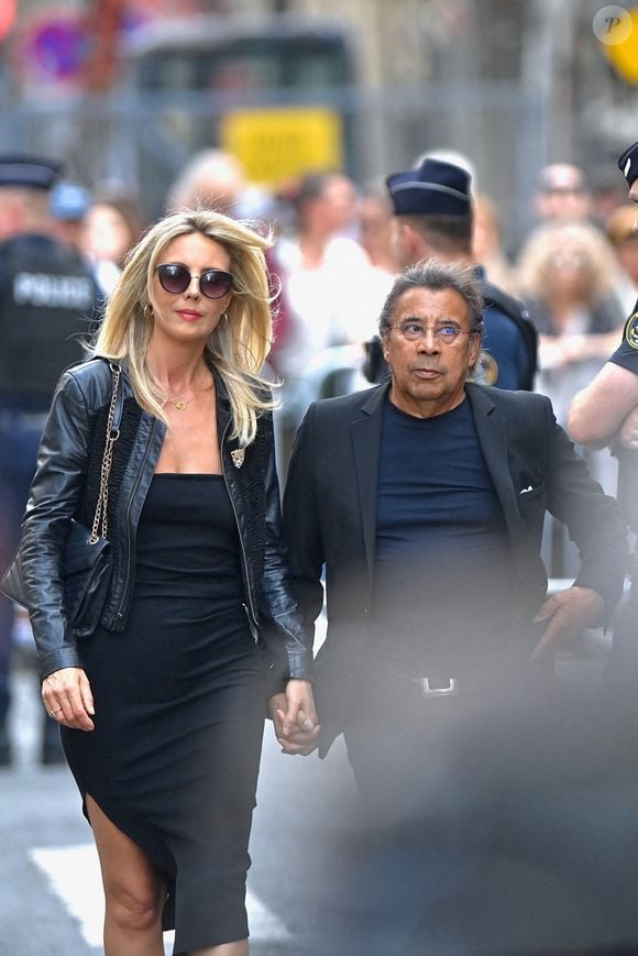 Laurent Voulzy et Isaure Le Faou n'habitent pas sous le même toit.

Isaure Le Faou et son compagnon Laurent Voulzy assistent aux obsèques de Thierry Ardisson à l'église Saint Roch à Paris, France, le 17 juillet 2025. Thierry Ardisson, journaliste, animateur et producteur de télévision français connu sous le nom de "l'homme en noir", est décédé à l'âge de 76 ans des suites d'un cancer le 14 juillet. 

Photo par Franck Castel/ABACAPRESS.COM