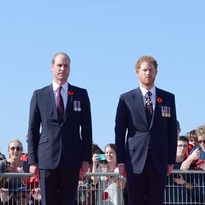 Le prince William et le Prince Harry lors des commémorations des 100 ans de la bataille de Vimy, le 9 avril 2017. @Aurore Marechal / Pool / Bestimage