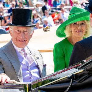 La maladie a été détectée lors d’une opération pour une hypertrophie bénigne de la prostate.

Des membres de la famille royale assistent au deuxième jour du Royal Ascot à l’hippodrome d’Ascot, en Angleterre. Sur la photo : le roi Charles III d'Angleterre, la reine Camilla (Camilla Parker Bowles, reine consort d'Angleterre).

Backgrid USA / Bestimage