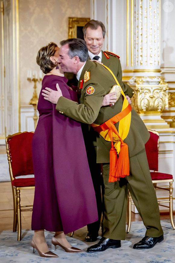 Grand-duc Henri de Luxembourg, grande-duchesse Maria Teresa de Luxembourg, prince Guillaume (héritier du trône de Luxembourg), Stéphanie de Lannoy (future grande-duchesse de Luxembourg) : cérémonie d'adieu au Palais Grand-Ducal dans le cadre des festivités marquant le changement de souverain au Luxembourg. Premier jour des célébrations à Luxembourg. Photo : Dana Press / Bestimage