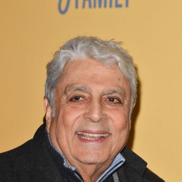 Enrico Macias - Avant-première du film "Maison de Retraite 2" au cinéma Le Grand Rex à Paris le 13 février 2024. PixPlanete / Bestimage