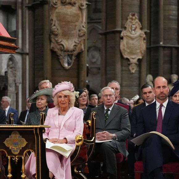 Le roi Charles III d'Angleterre et Camilla Parker Bowles, reine consort d'Angleterre, Le prince William, prince de Galles, et Catherine (Kate) Middleton, princesse de Galles, La princesse Anne à l'abbaye de Westminster à Londres le 10 mars 2025. Photo par Julien Burton / Bestimage.