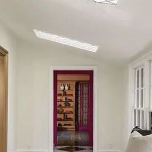 Lady Gaga vend sa maison de Los Angeles à Elizabeth Lizzy Jagger pour 6,5 millions de dollars. Anciennement acquise par F.Zappa, la propriété, composée de six chambres et cinq salles de bains, avait été achetée environ 5,3 millions de dollars par la chanteuse et actrice en 2016. Le 19 novembre 2021.
Backgrid UK/ Bestimage