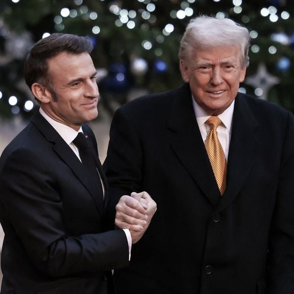 Le président français Emmanuel Macron recoit le président américain élu Donald Trump et le président ukrainien Volodymyr Zelenskiy au palais de l'Élysée après une réunion trilatérale dans le cadre des cérémonies de réouverture de la cathédrale Notre-Dame de Paris, cinq ans et demi après l'incendie, à Paris, France, le 7 décembre 2024. © Stéphane Lemouton/Bestimage