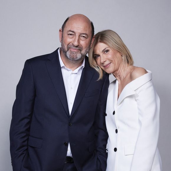 Exclusif - Kad Merad et Michele Laroque - Studio avec les invités de l'enregistrement de l'émission "La chanson secrète N°14", présentée par N.Aliagas et diffusée le 26 décembre sur TF1, à Paris, France, le 9 décembre 2025. © Jacovides-Moreau/Bestimage