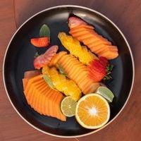 Aurelio Rojas, cardiologue, est formel : "Manger des bananes, du raisin ou de l’ananas le soir peut nuire au sommeil"