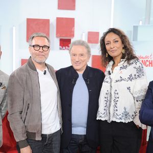mais aussi Viktor Vincent, Guillaume de Tonquedec, Leila Kaddour et Emmanuel Chaunu

Exclusif - Viktor Vincent, Guillaume de Tonquedec, Michel Drucker, Leila Kaddour et Emmanuel Chaunu - Enregistrement de l'émission Vivement Dimanche au studio Rive gauche, presentée par M. Drucker à Paris le 9 septembre 2026, Diffusion sur France 3 le 13 septembre 2026
©Guillaume Gaffiot/Bestimage