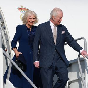 Le roi Charles III d'Angleterre et la reine consort Camilla arrivent à Rome pour une visite d'état de trois jours le 7 avril 2025.

© Imago / PsnewZ / Bestimage