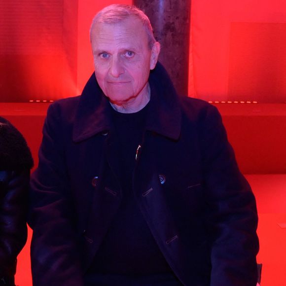 "Je pourrais aussi citer le poète René Char : Impose ta chance, serre ton bonheur et va vers ton risque ; à te regarder, ils s’habitueront…"

Carine Roitfeld, Jean-Charles de Castelbajac et sa femme, Pauline de Castelbajac, assistent au défilé Vetements Womenswear Automne/Hiver 2024-2025 dans le cadre de la semaine de la mode à Paris le 01 mars 2024 à Paris, France. Photo by Jana Call me J/ABACAPRESS.COM