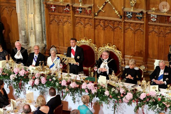 Rachida Dati, Ministre de la Culture, La duchesse de Gloucester, Le président Emmanuel Macron, Alastair King, lord maire de Londres, Brigitte Macron, Le prince Richard, duc de Gloucester lors d’un banquet d’état à Guildhall, Londres le 9 juillet 2025. Le couple présidentiel français est en voyage officiel au Royaume Uni pour trois jours.

© Dominique Jacovides / Bestimage