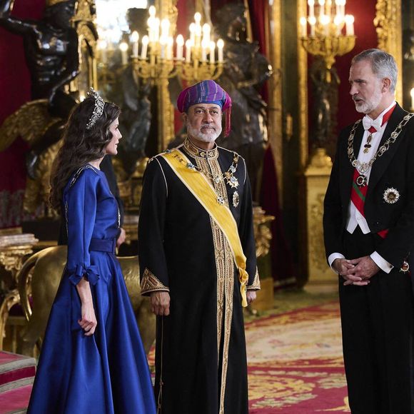 Le roi Felipe VI d'Espagne et la reine Letizia lors de la cérémonie d'accueil du sultan d'Oman Haïtham ben Tariq à Madrid le 4 novembre 2025. Photo par Cordon / Bestimage