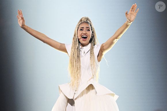 Monroe représentant la France avec la chanson "Regarde !" lors de la demi-finale 2 du 70ème Concours Eurovision de la Chanson (ESC) à la Wiener Stadthalle à Vienne, Autriche, le jeudi 14 mai 2026.
Photo : Jessica Gow / TT / Code 10070
