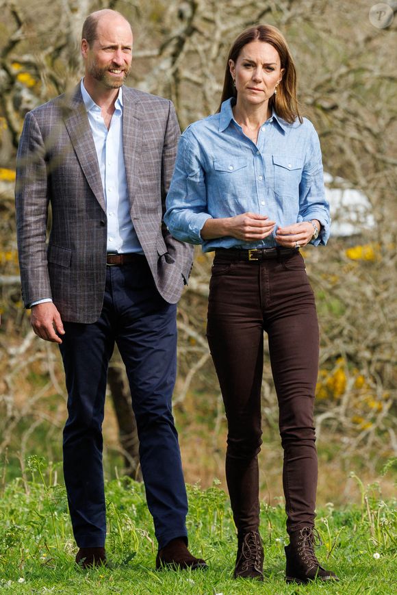 Le prince William, prince de Galles et Catherine Kate Middleton, princesse de Galles visitent une ferme pour s'informer sur la production durable et l'industrie hôtelière sur l'île de Mull, Ecosse le 29 avril 2025.

© Robert Perry/WPA-Pool via Bestimage