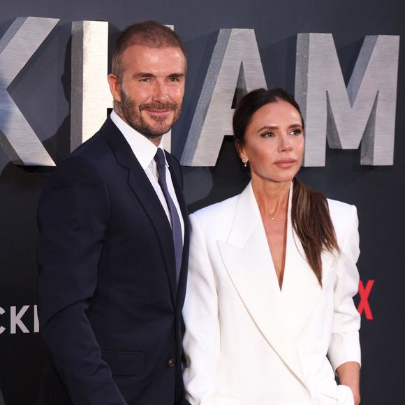 “Il semble qu’ils ne sont jamais satisfaits de ce qu’ils ont et ça se fait au détriment de la communauté” lance un voisin des Beckham

David Beckham et Victoria Beckham à l'avant-première Netflix de la série documentaire 'Beckham' à Londres, le 3 octobre 2023. Backgrid UK/ Bestimage