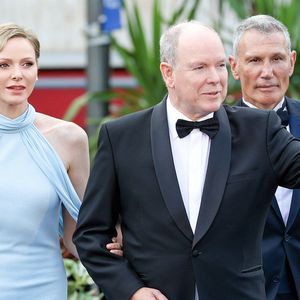 Le prince Albert II et la princesse Charlène de Monaco lors de la cérémonie de clôture de la 64ème édition du Festival de télévision de Monte-Carlo au Grimaldi Forum à Monaco, le 17 juin 2025. © Claudia Albuquerque/Bestimage