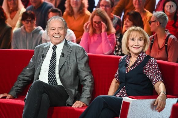 Dans une pièce à découvrir au théâtre de la Michodière à Paris
Exclusif - Michel Leeb et Marie-Anne Chazel - Enregistrement de l'émission "Vivement Dimanche" au Studio Gabriel à Paris, présentée par M.Drucker et diffusée le 5 octobre sur France 3© Guillaume Gaffiot / Bestimage