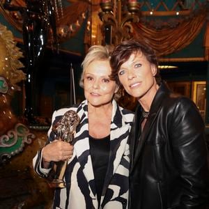 Muriel Robin, sa femme Anne Le Nen lors de la 37ème Nuit des Molières aux Folies Bergère à Paris le 4 mai 2026.
© Jack Tribeca / Bestimage