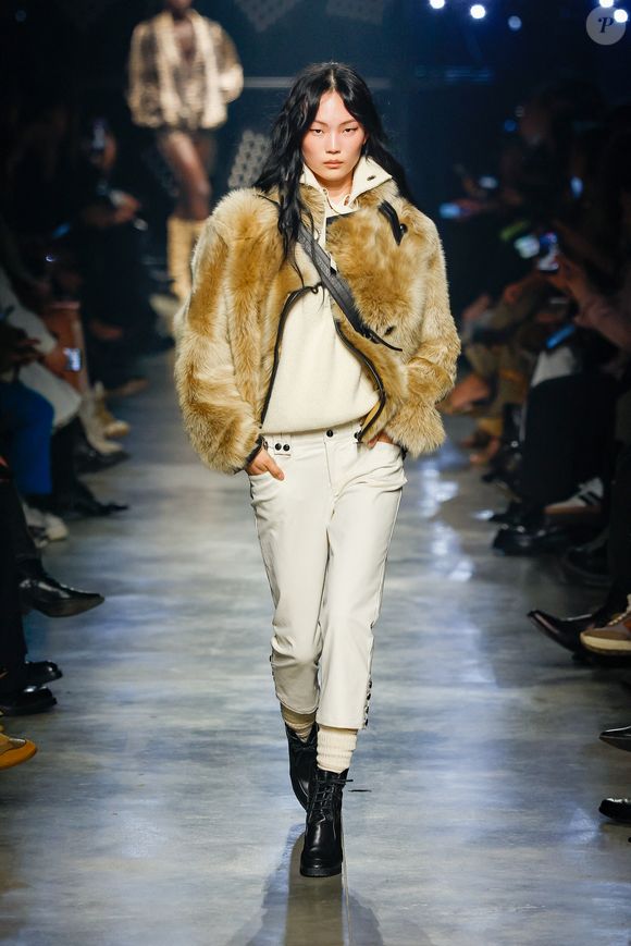 Défilé Isabel Marant Collection Femme Prêt-à-Porter Automne/Hiver 2026-2027 lors de la Fashion Week de Paris (PFW), à Paris, France, le 5 mars 2026. Agence / Bestimage