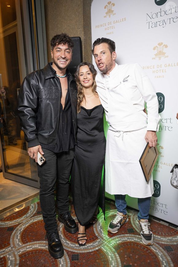 Exclusif - Darko, sa compagne et Norbert Tarayre lors de l'inauguration du Restaurant & Bar 19.20 by Norbert Tarayre à l'hôtel Prince de Galles à Paris le 10 octobre 2023. Photo par Pierre Perusseau / Coadic Guirec / Bestimage