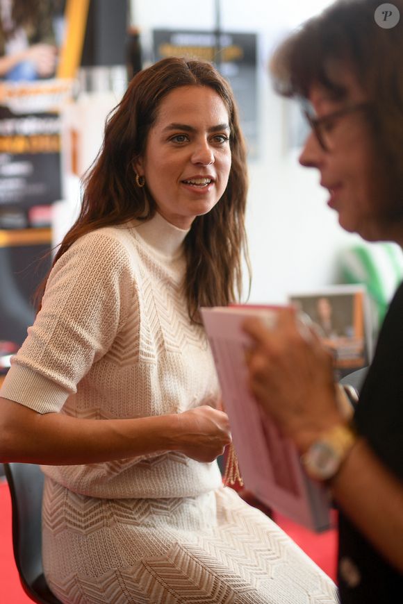 Exclusif -  A l'occasion du 78ème Festival International du Film de Cannes et dans le cadre de la 21ème edition de "Cannes fait le Mur ", Anouchka Delon, le Humann Prize et la Mairie de Cannes s'unissent à la FNAC pour rendre un hommage à l illustre acteur français Alain Delon à travers une exposition de photos "Delon & Elles" dans toute la ville de Cannes le 15 mai 2025. © Lionel Urman/Bestimage