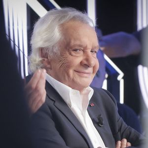 Michel Sardou aura 78 ans dans quelques jours et a annoncé prendre sa retraite.

Exclusif - Michel Sardou sur le plateau de l'émission Touche pas à mon poste (TPMP) présentée en direct par C.Hanouna et diffusée sur C8.

© Jack Tribeca / Bestimage