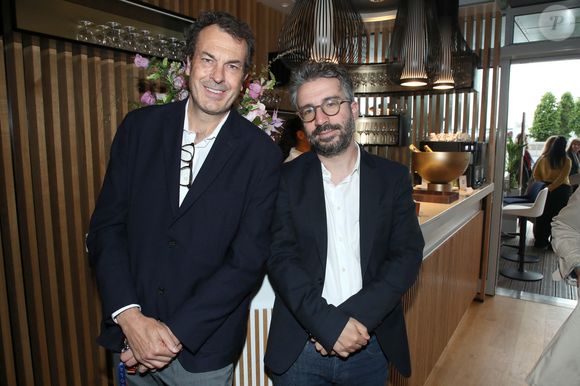 Laurent-Éric Le Lay (Directeur des sports de France TV) et Stéphane Sitbon-Gomez (Directeur des antennes et des programmes de France Télévisions) - Déjeuner dans la loge de France Télévision lors des Internationaux de France de Tennis de Roland Garros 2025 - Jour 03 à Paris le 27 Mai 2025. 

© Bertrand Rindoff / Bestimage