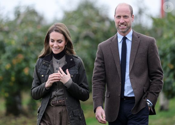 Le prince William, prince de Galles, et Catherine (Kate) Middleton, princesse de Galles, visitent un producteur de cidre, "Long Meadow Cider" à Portadown (Irlande), le 14 octobre 2025 ©Bestimage