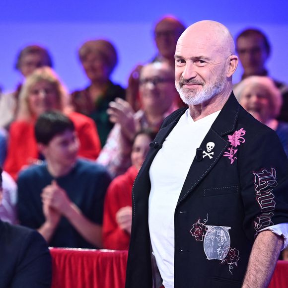 Exclusif - Vincent Lagaf et Philippe Caverivière - Enregistrement de l'émission Vivement dimanche consacrée à l'équipe du Splendid au studio Rive Gauche, présentée par M.Drucker, et diffusée le 2 mars sur France 3. Paris, le 21 février 2025. 
© Guillaume Gaffiot / Bestimage