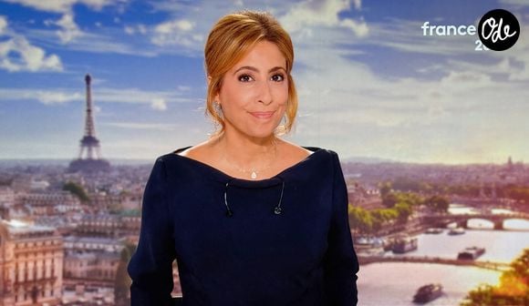 Captures d'écran - Léa Salamé présente son premier journal de 20 heures sur France 2 le 1er septembre 2025. © Alain Guizard / Bestimage