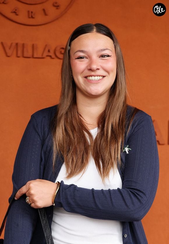 Anja Verderosa au photocall du village lors des Internationaux de France de Tennis de Roland Garros 2026, à Paris, France, le 6 juin 2026. © Jacovides-Moreau/Bestimage
