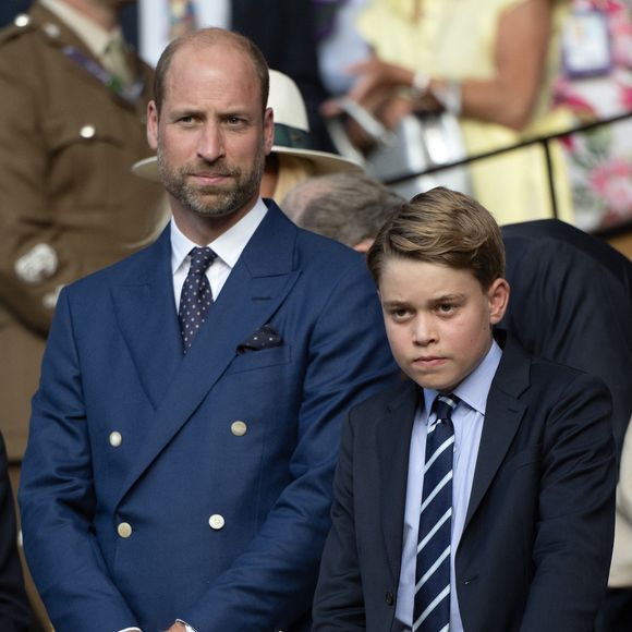Le prince WIlliam et le prince George assistent à la finale masculine de Wimbledon entre Jannik Sinner et Carlos Alcaraz, au All England Lawn Tennis and Croquet Club, à Wimbledon, Londres, Royaume-Uni, le 13 juillet 2025.