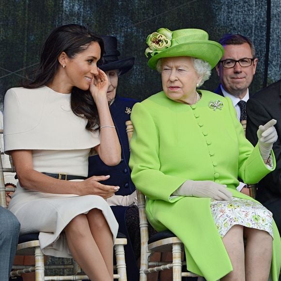 Meghan Markle, duchesse de Sussex, effectue son premier déplacement officiel avec la reine Elisabeth II d'Angleterre, lors de leur visite à Chester. Le 14 juin 2018 ©Agence / Bestimage