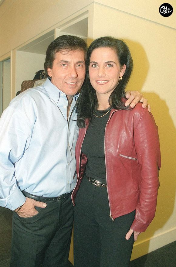 Sa fille Sandra a confirmé la nouvelle ce vendredi 12 juin.

Frank Michael et sa fille Sandra dans les loges à l'Olympia.
COADIC GUIREC / BESTIMAGE