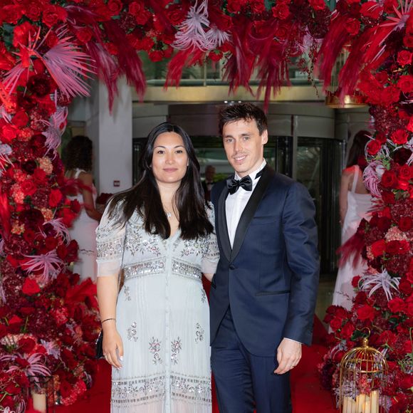 Louis Ducruet et sa femme Marie lors de la soirée de gala du Grand Prix de Formule 1 de Monaco à la salle des étoiles au Monte-Carlo Sporting à Monaco le 25 mai 2025.

© Olivier Huitel / Crystal / Bestimage