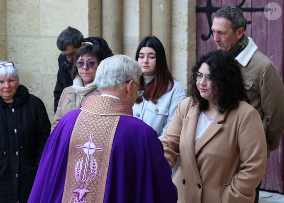 Exclusif - Obsèques de Maïté, la célèbre cuisinière et restauratrice, en présence des ses deux petites-filles Perrine et Camille Ordonez en l'église Saint-Barthélemy de Rion-des-Landes, son village natal le 26 décembre 2024. © Patrick Bernard/Bestimage