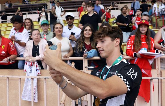 Arthur Leclerc lors du match de football Racing Stars Football Cup opposant Les pilotes Nazionale Piloti contre les Barbagiuans au stade Louis II à Monaco, le 21 mai 2025. Jean-François Ottonello/Nice Matin/Bestimage