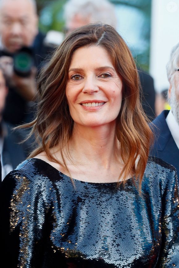 Chiara Mastroianni - Montée des marches du film « Marcello Mio » lors du 77ème Festival International du Film de Cannes, au Palais des Festivals à Cannes. Le 21 mai 2024 © Christophe Clovis / Bestimage