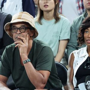 Yannick Noah et sa compagne Malika lors des Jeux Olympiques de Paris 2024 à l'Arena Bercy, à Paris, le 8 août 2024. 

© Jacovides-Perusseau/Bestimage