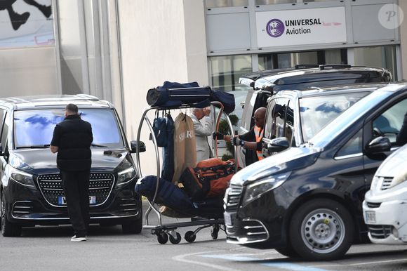 Arrivée sous très haute protection de Kim Kardashian à l'aéroport du Bourget la veille de son audition au procès de la rue tronchet des "Papys braqueurs" de Kim Kardashian à Paris le 12 mai 2025. @Agence / Bestimage