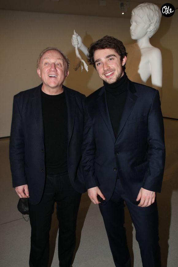 François-Henri Pinault et son fils François Pinault Jr. - Vernissage de l'exposition de la Collection François Pinault du Sculpteur Charles Ray à la Bourse du Commerce à Paris, France, le 15 Février 2022. Bertrand Rindoff/Bestimage