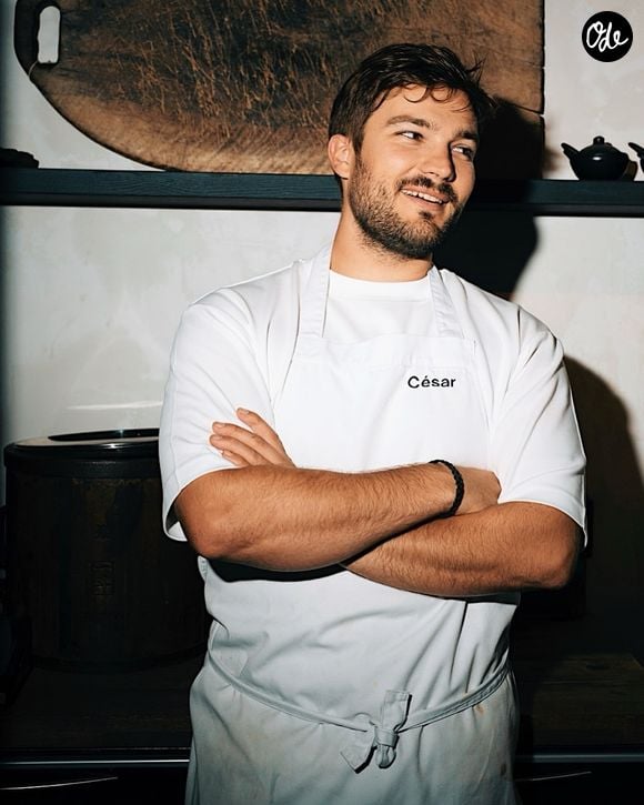 Il crée des expériences culinaires immersives pour des entreprises et des événements.

César Lewandowski, vu dans "Top Chef".