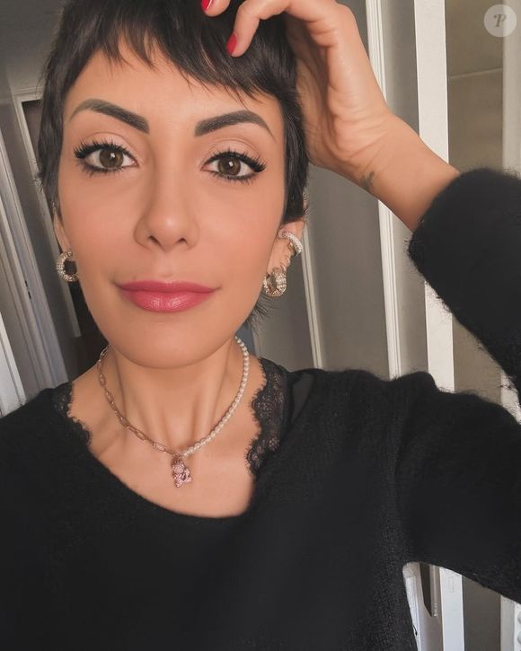 En rémission depuis juin dernier, elle ne veut pas prendre de risques...

Instagram @virgilia_hess