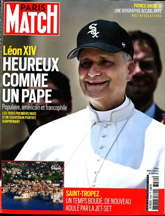Le pape Léon XIV en couverture de "Paris Match", numéro du 14 août 2025.