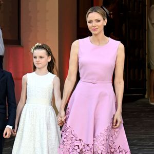 La princesse Charlene et sa fille la princesse Gabriella - Célébration des 20 ans de règne du prince souverain Albert II de Monaco sur la place du Palais à Monaco, le 19 juillet 2025. © Bruno Bebert/Bestimage