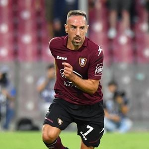Franck Ribéry sous le maillot de la Salernitana lors du match de Serie A l'opposant au Hellas Verona FC à Salerne, Italie, le 22 septembre 2021. © Carmelo Imbesi/LPS/Zuma Press/Bestimage