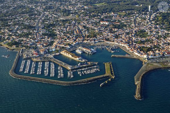 Ile d'Yeu (85) : Vue aerienne du port de plaisance de Port Joinville sur la cote nord-est de l'ile - Photo by Hedelin F/ANDBZ/ABACAPRESS.COM