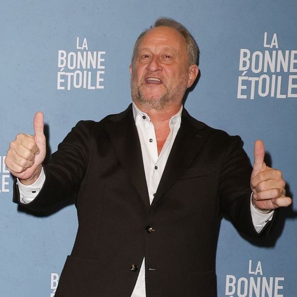 Benoît Poelvoorde lors de l'avant-première du film "La bonne étoile" au cinéma UGC Ciné Cité Bercy à Paris le 27 octobre 2025.

© Coadic Guirec / Bestimage